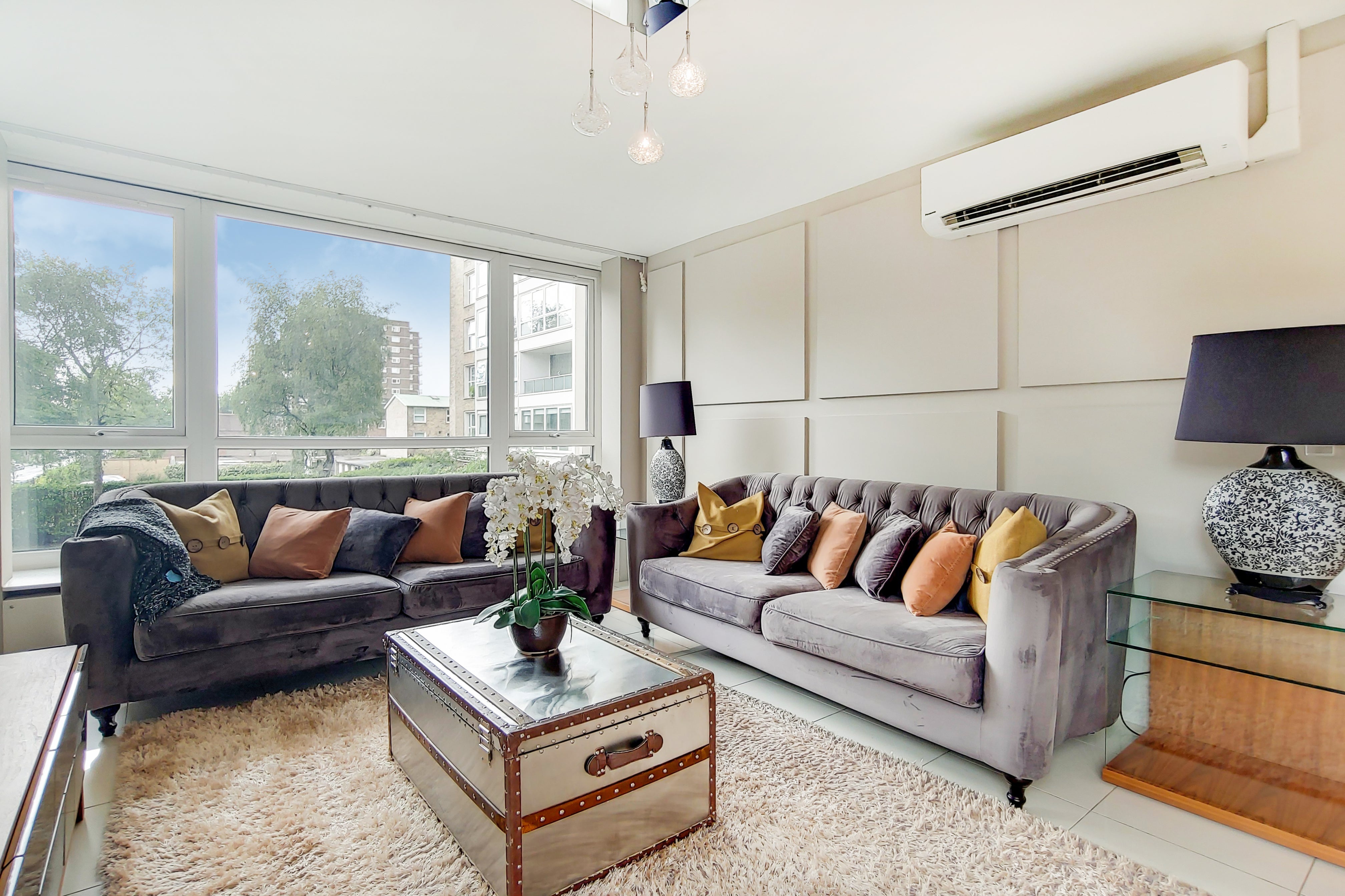 Flat Boydell Court in Greater London