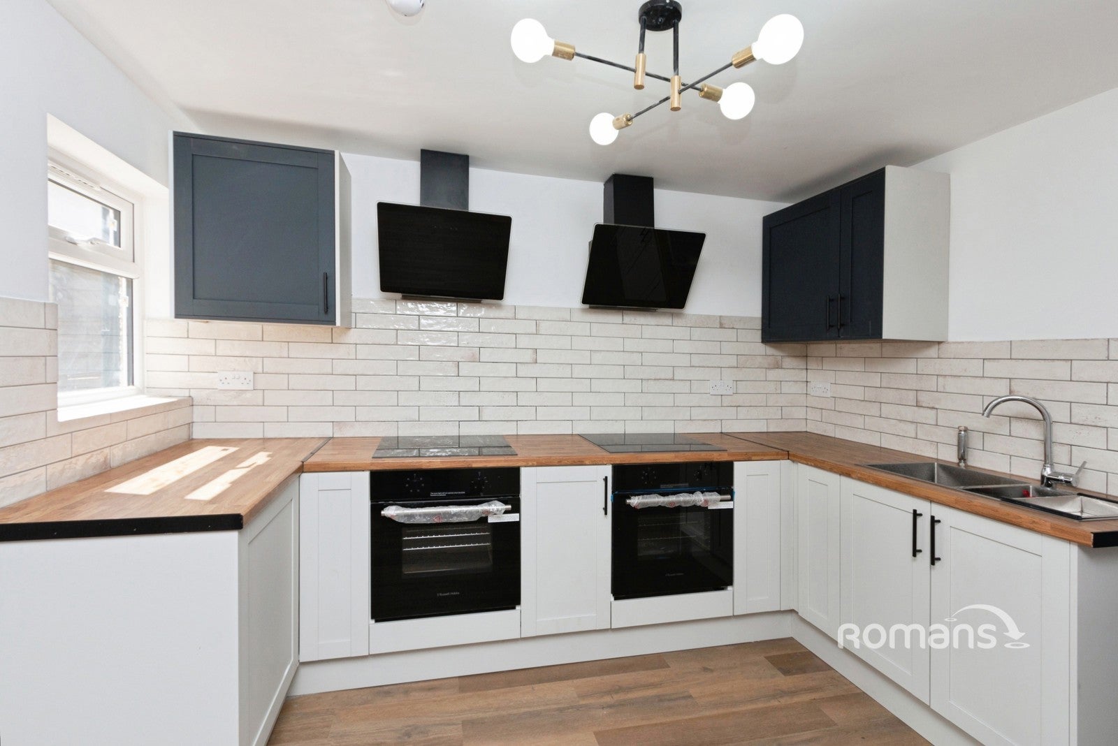 Room Ash Road in Rushmoor