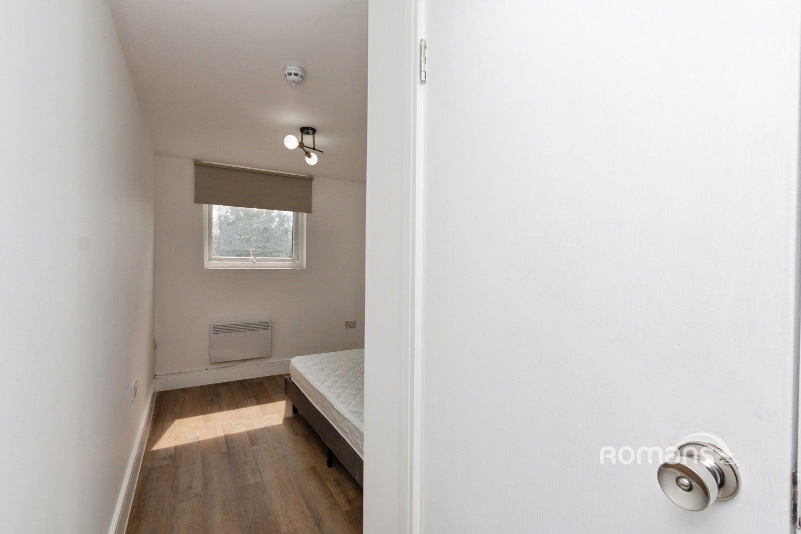 Room Ash Road in Rushmoor