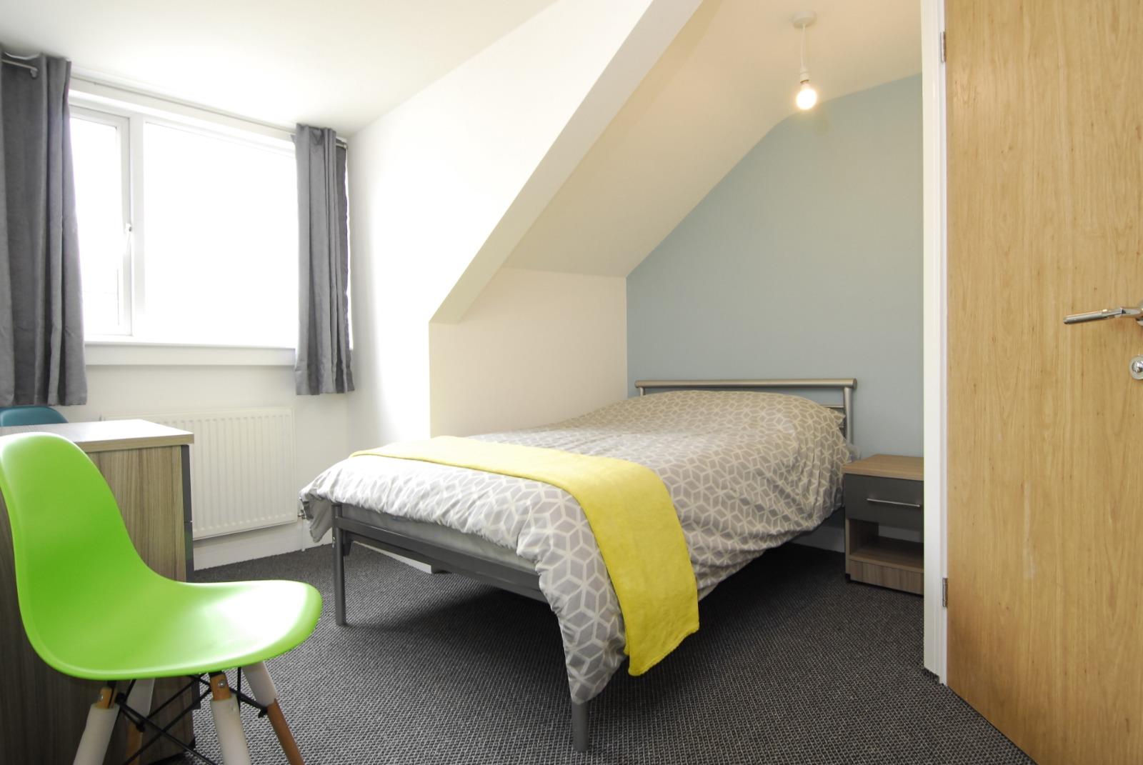 Room Radnor Street in Plymouth