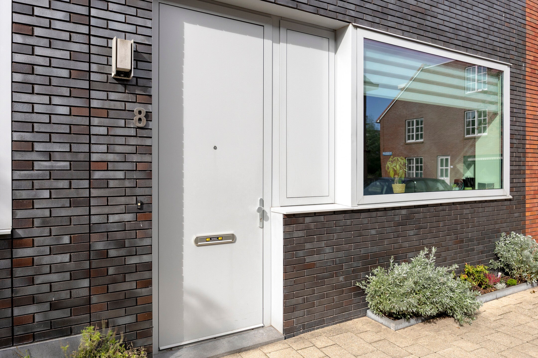 Tussenwoning te koop: Joan Willem Frisostraat 8, Leiden