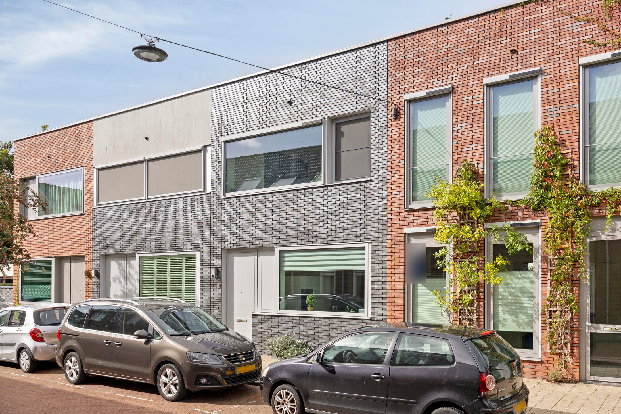 Tussenwoning te koop: Joan Willem Frisostraat 8, Leiden