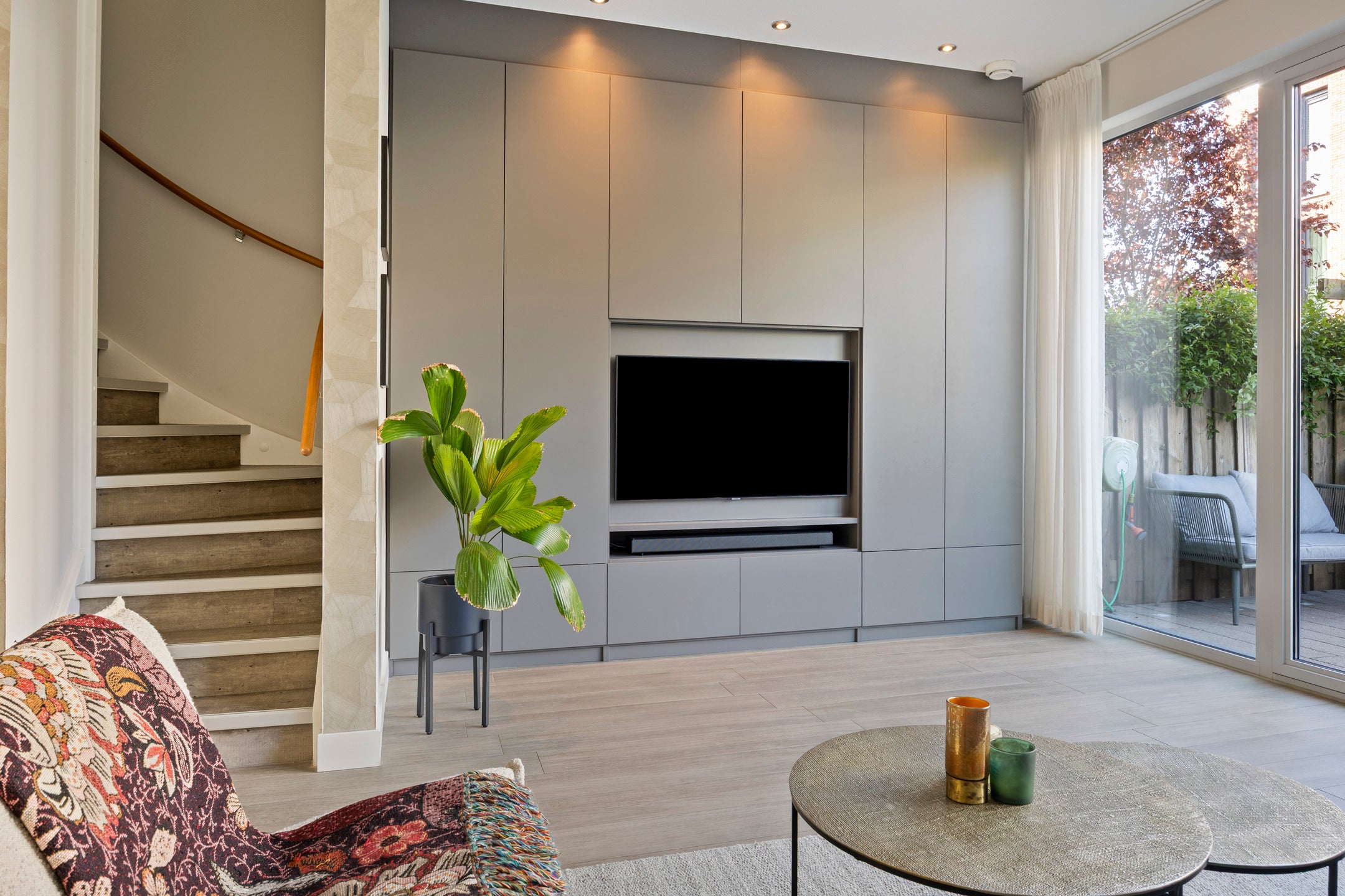 Tussenwoning te koop: Joan Willem Frisostraat 8, Leiden
