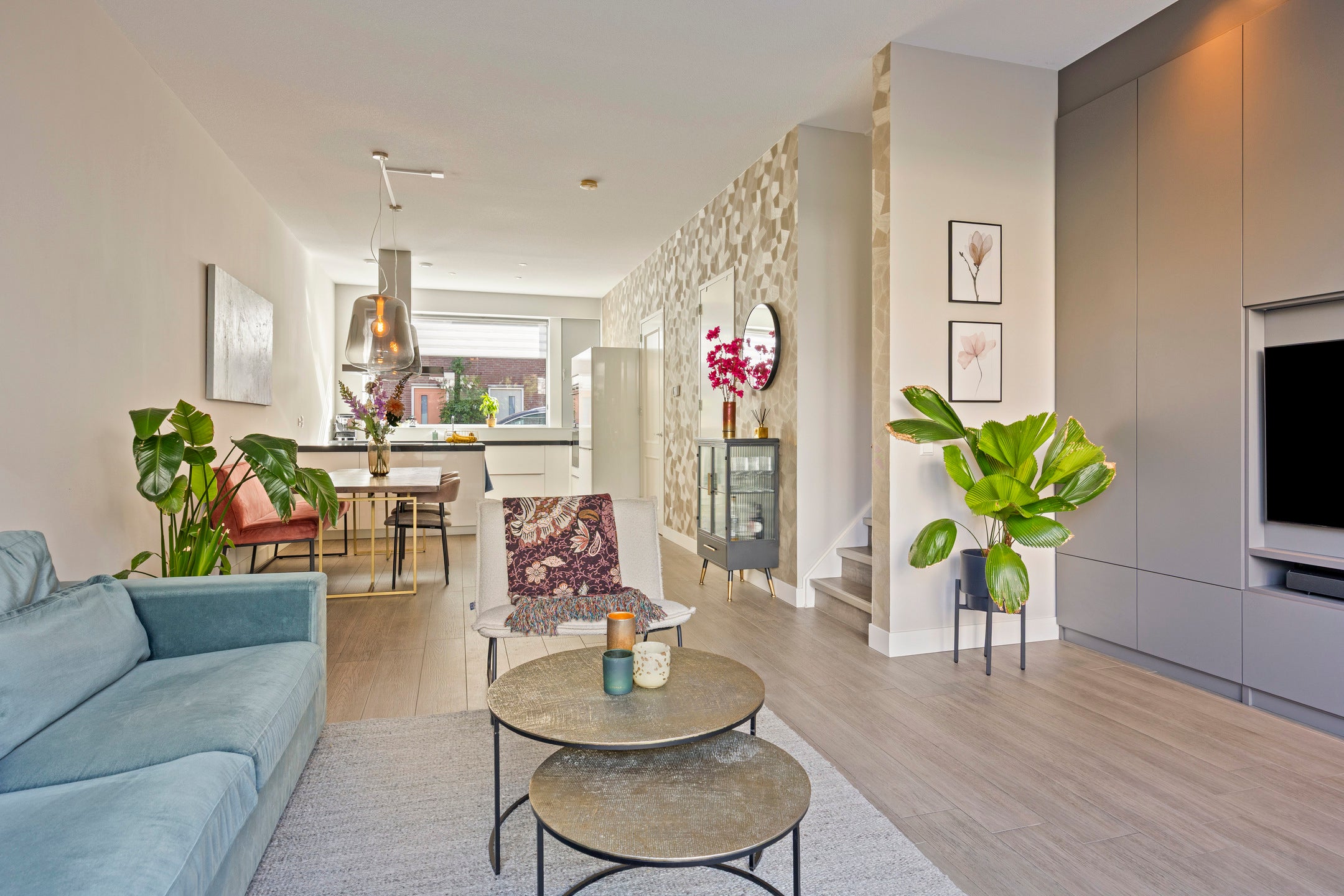 Tussenwoning te koop: Joan Willem Frisostraat 8, Leiden
