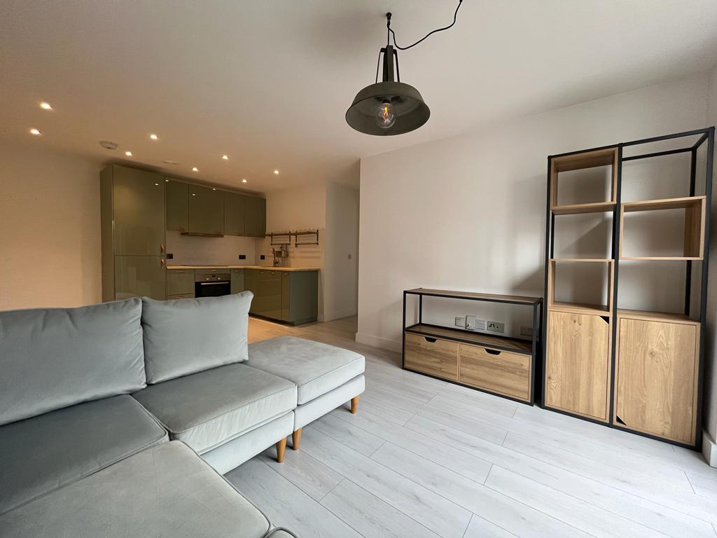 Flat Sillavan Way in Salford