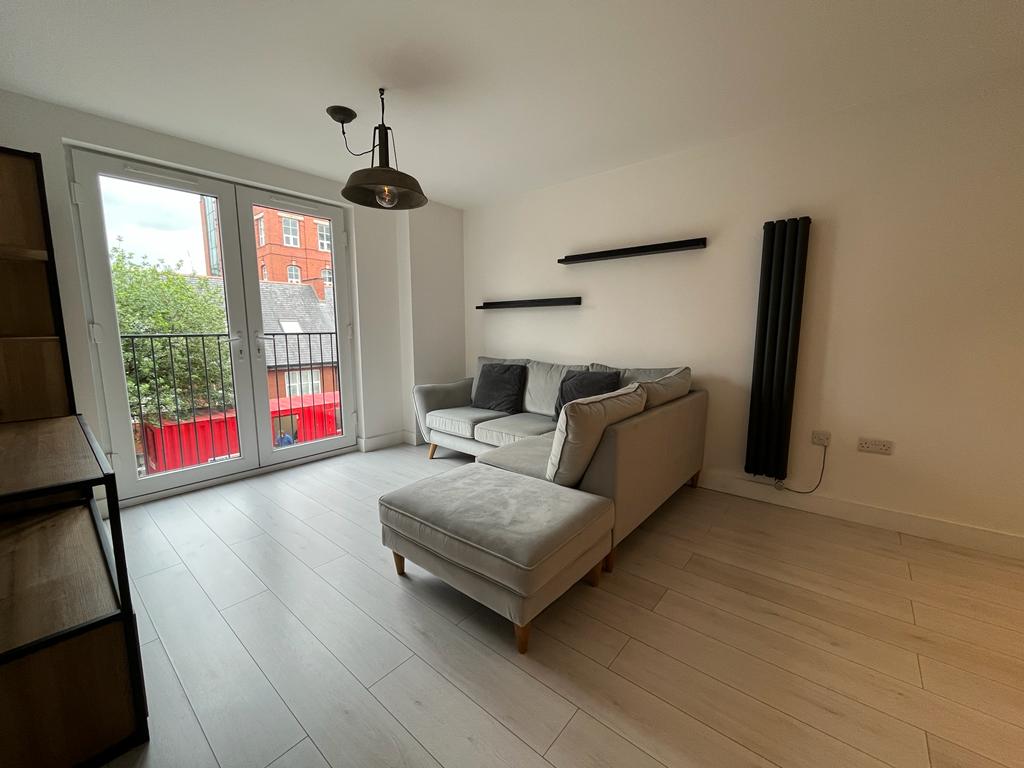 Flat Sillavan Way in Salford