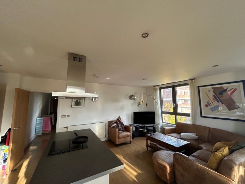 Room Corbett's Lane in Greater London