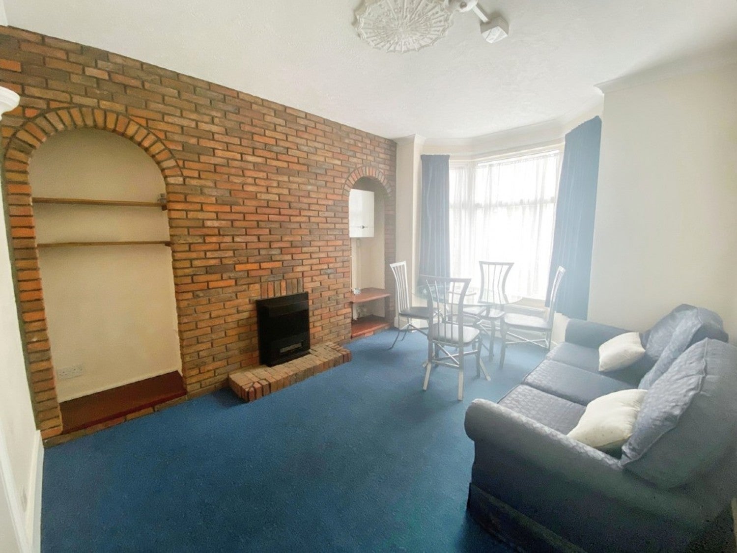 Flat Heaton Road in Canterbury