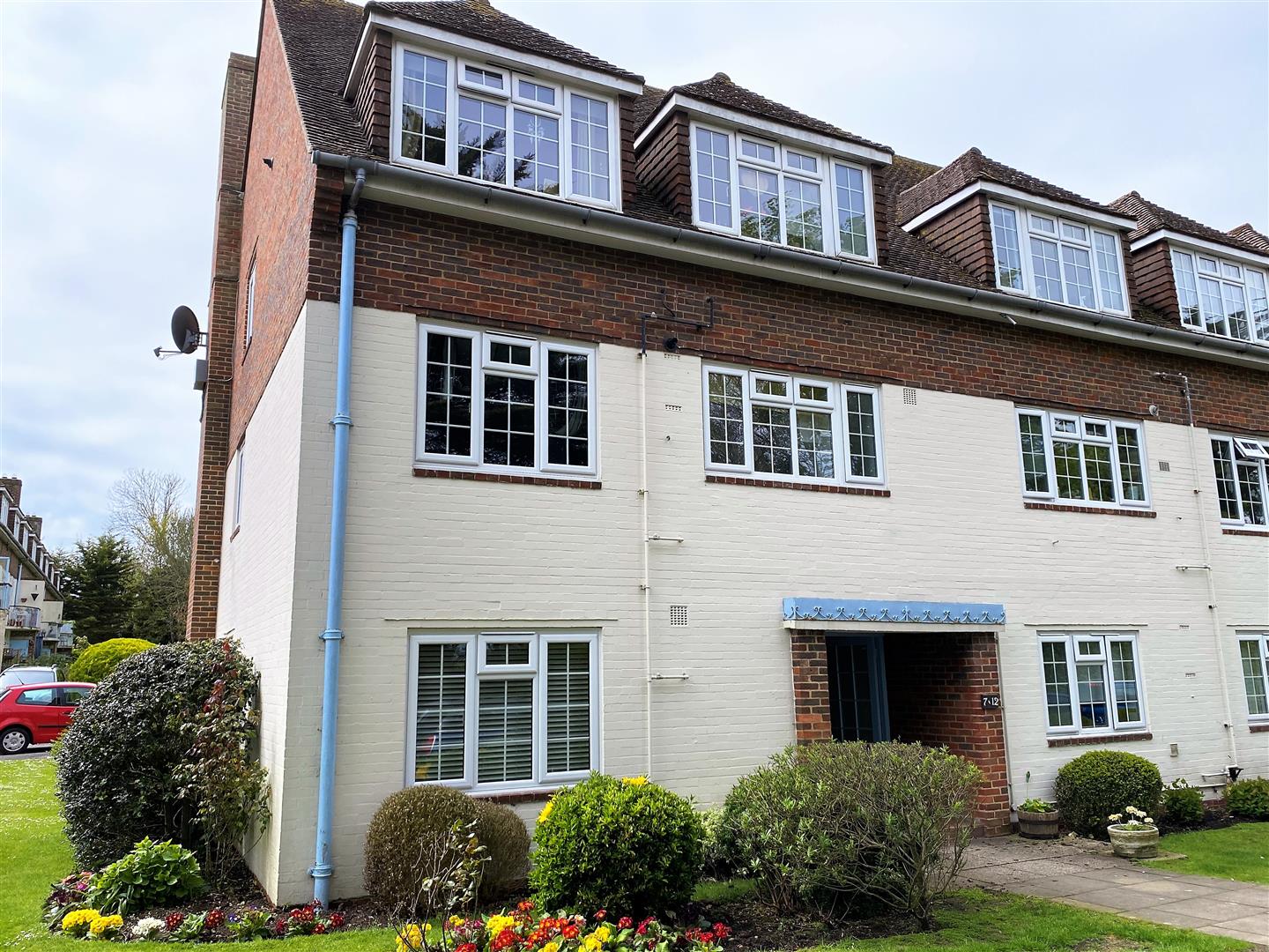 Flat St. Mary's Close in Wealden