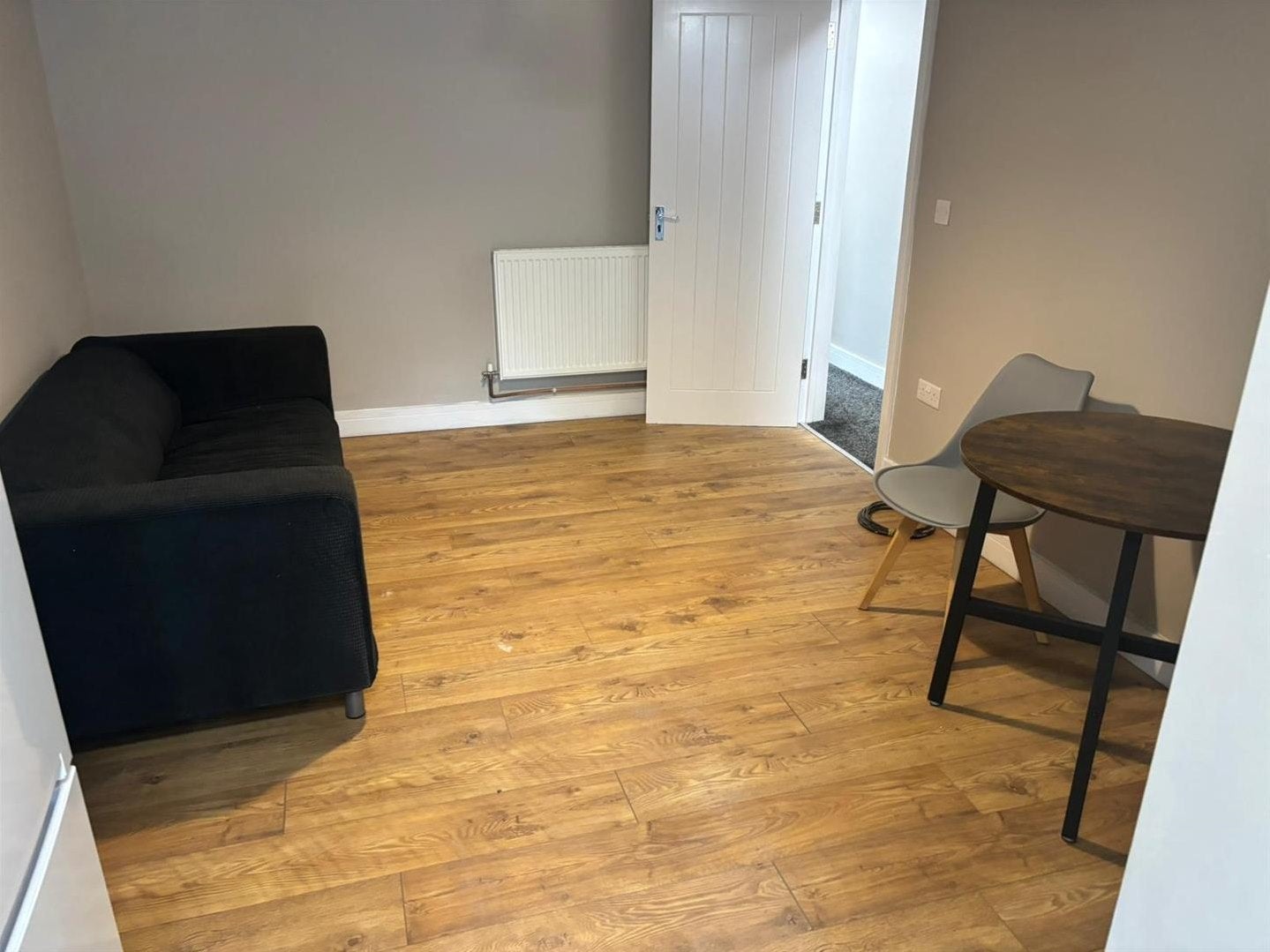 Flat Gloucester Road in Bristol