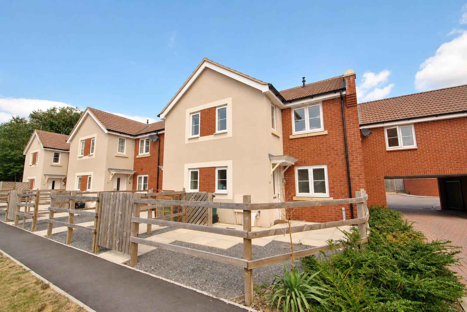 House Inkerman Close in Bristol
