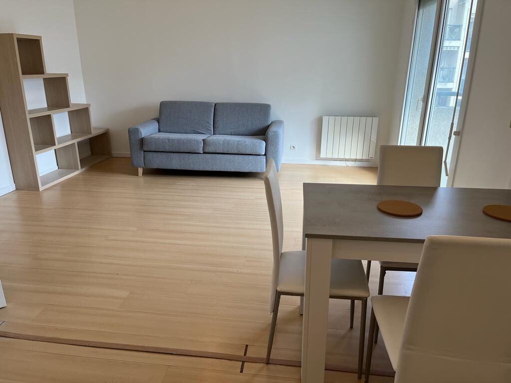 Flat Rue Paul Héroult in Nanterre