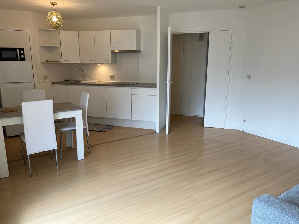 Flat Rue Paul Héroult in Nanterre
