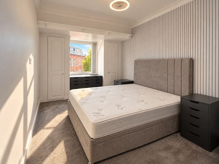 Flat Garden Lane in Chester