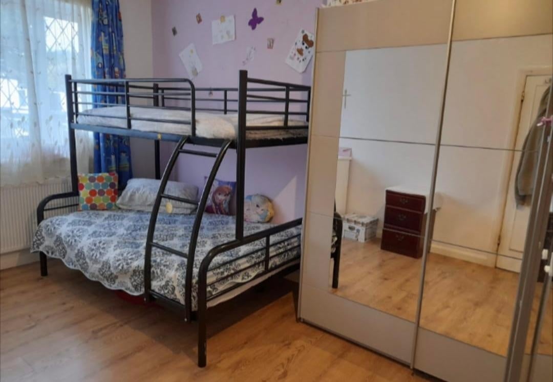 Room Fernleigh Court in Greater London
