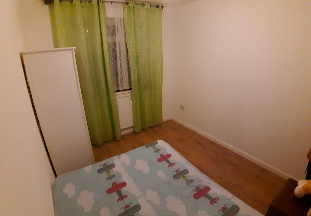 Room Fernleigh Court in Greater London