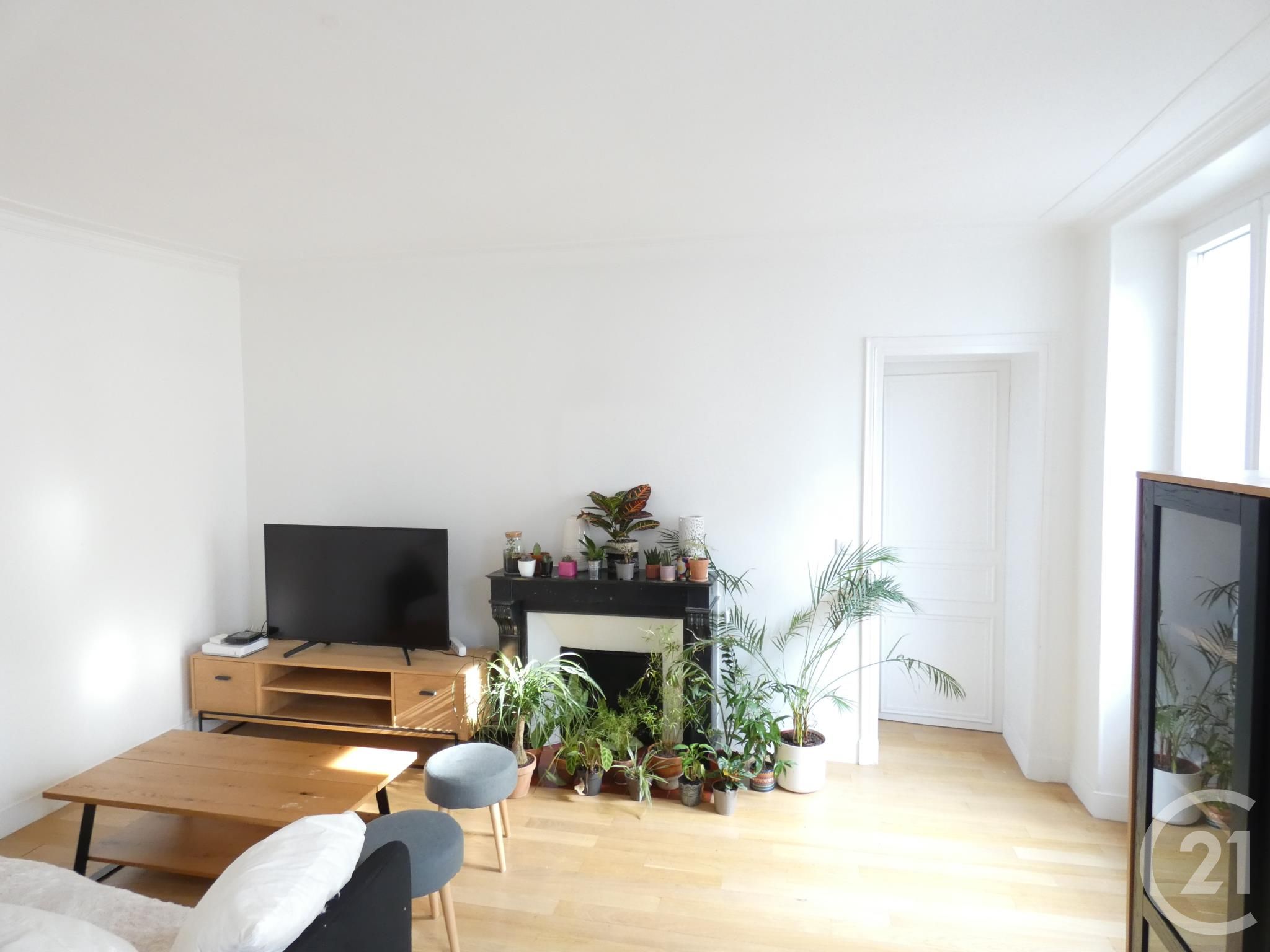 Flat Rue de Joinville in Paris