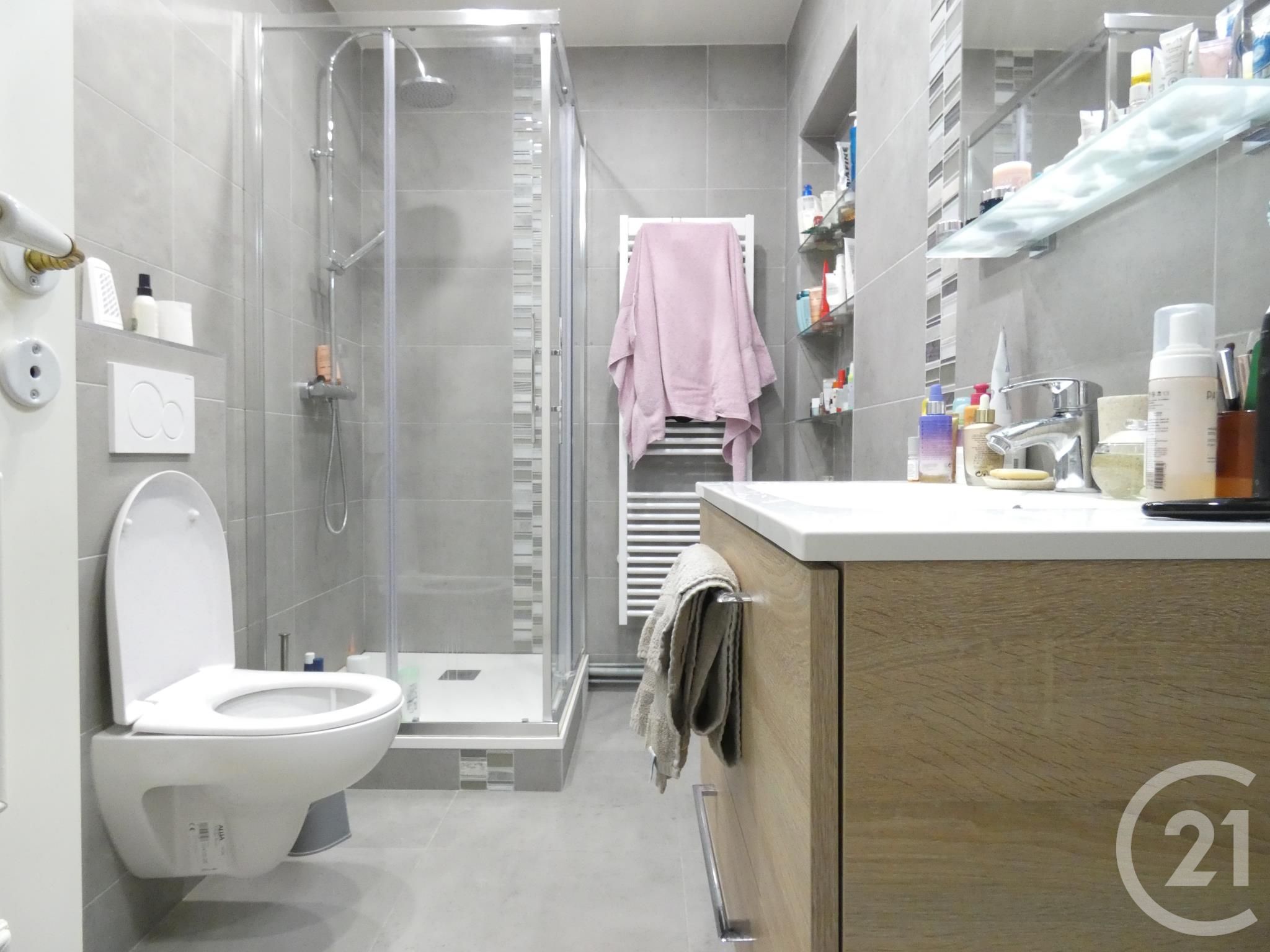 Flat Rue de Joinville in Paris
