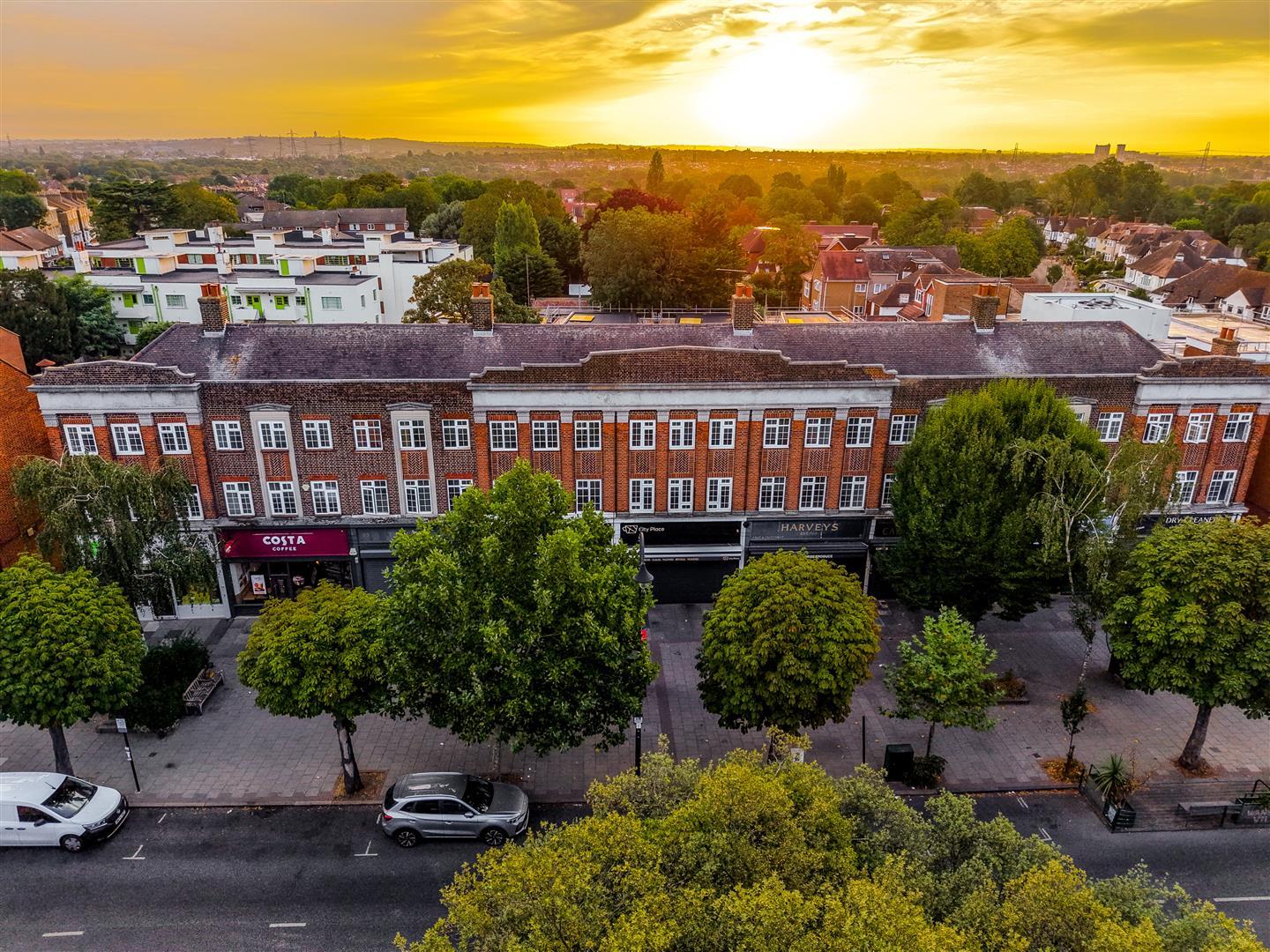 Flat Hermon Hill in Greater London