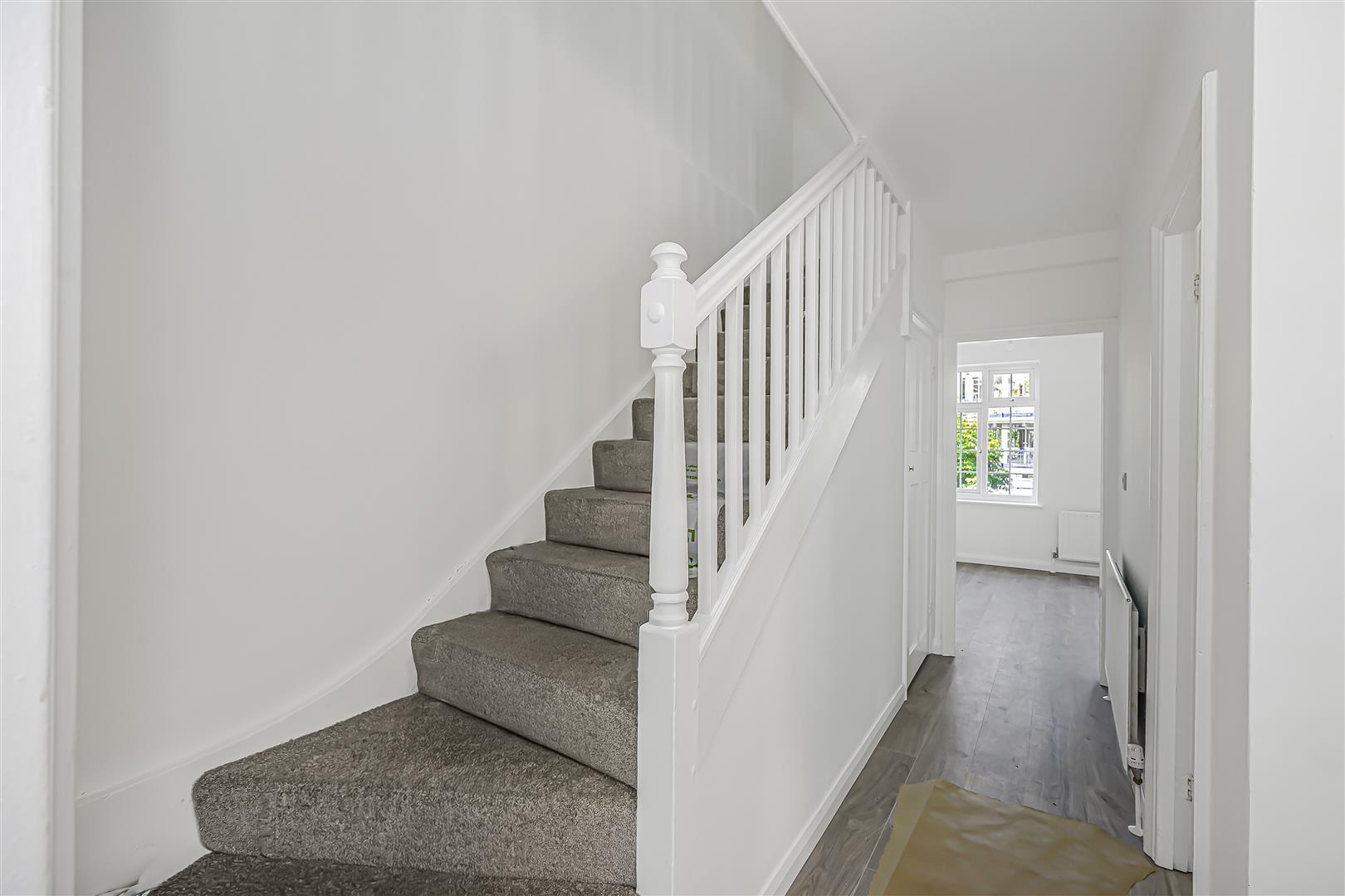 Flat Hermon Hill in Greater London
