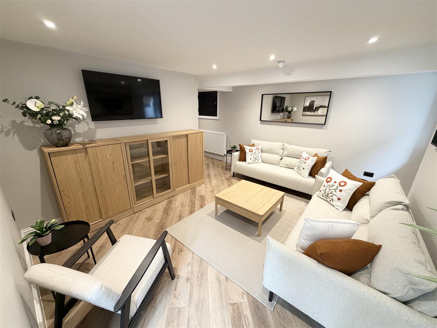 Room Whetstone Lane in Birkenhead
