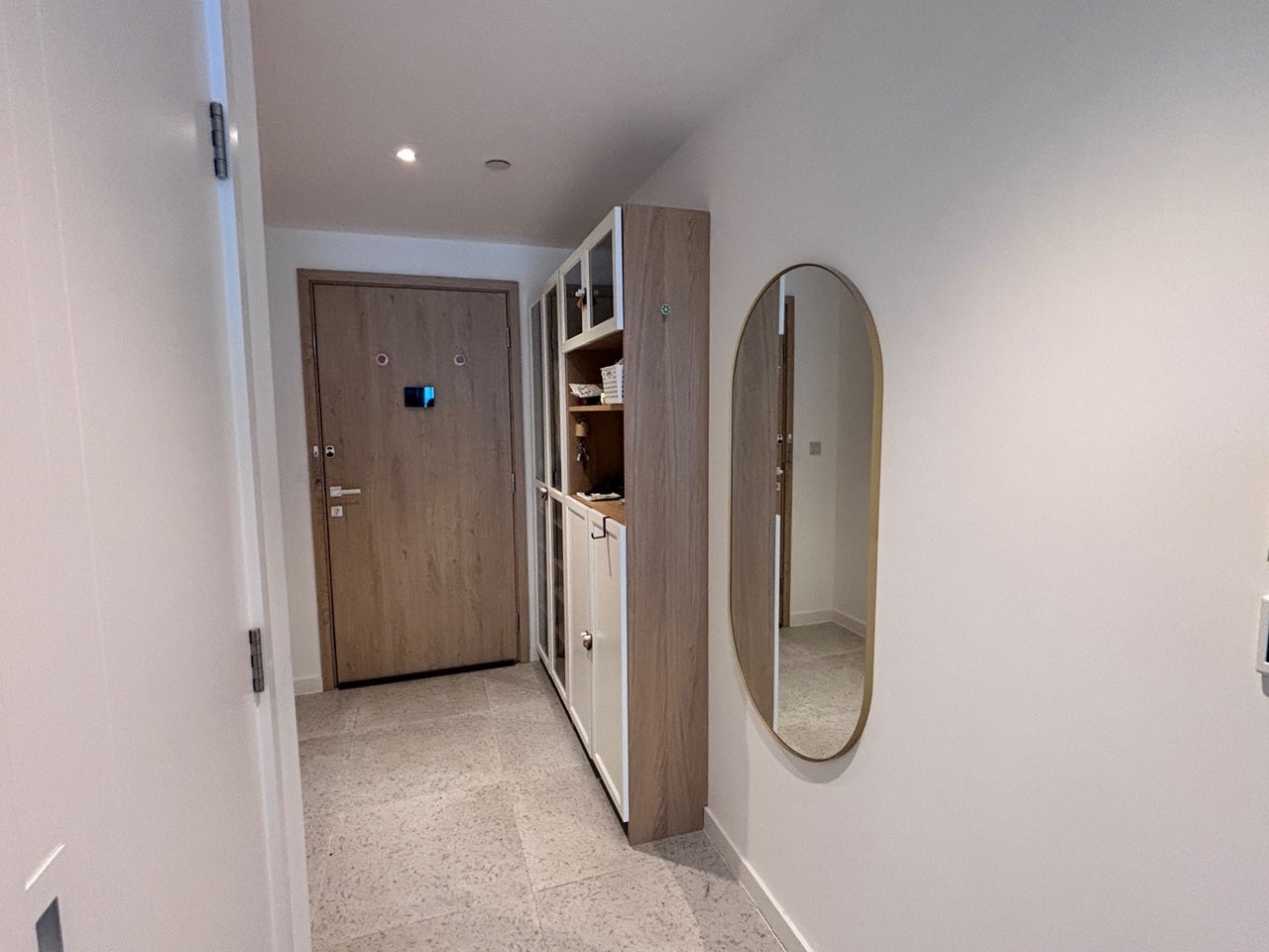 Flat Raven Row in Greater London