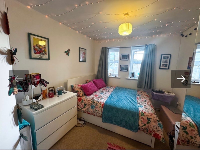 Room Elmira Way in Salford