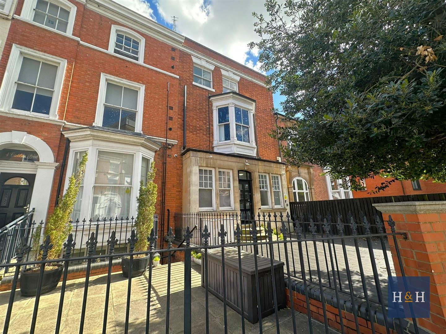 Flat Derngate in Northampton