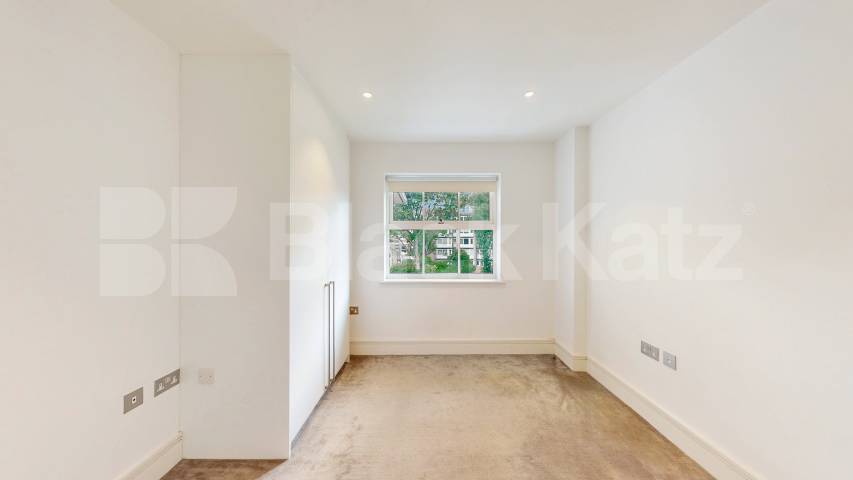 Flat Parkway in Greater London