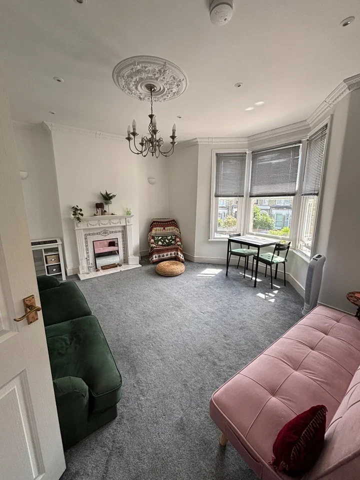 Room Piermont Road in Greater London