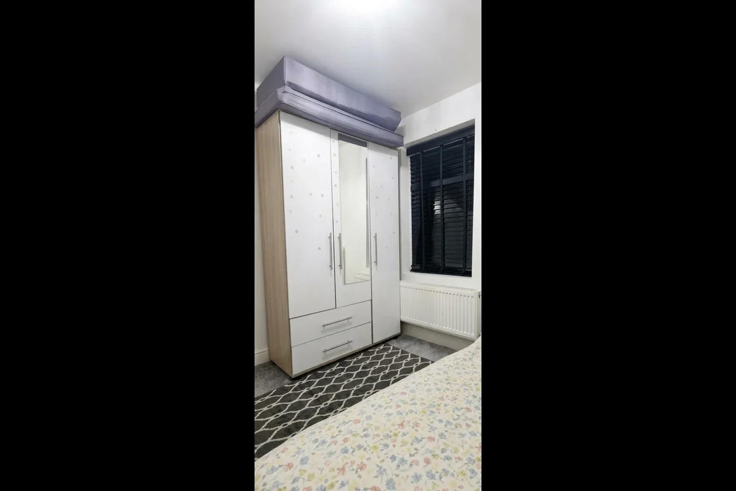 Room Khartoum Road in Greater London