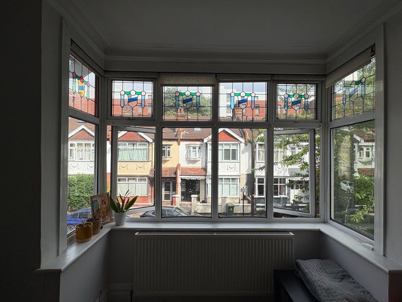 Flat Hayter Road in Greater London