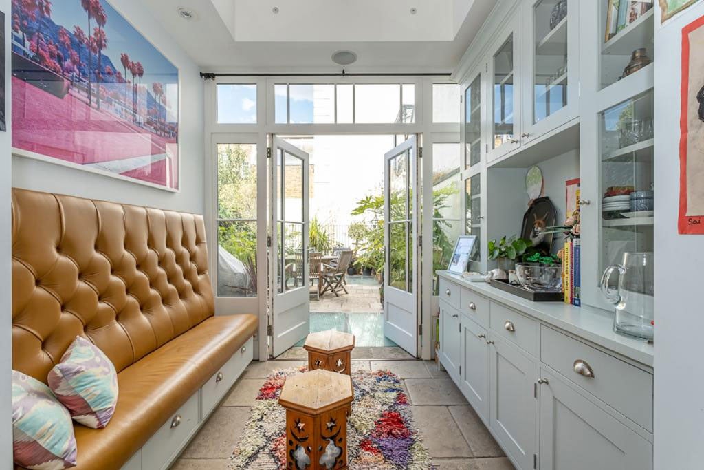 Flat Knightsbridge in Greater London