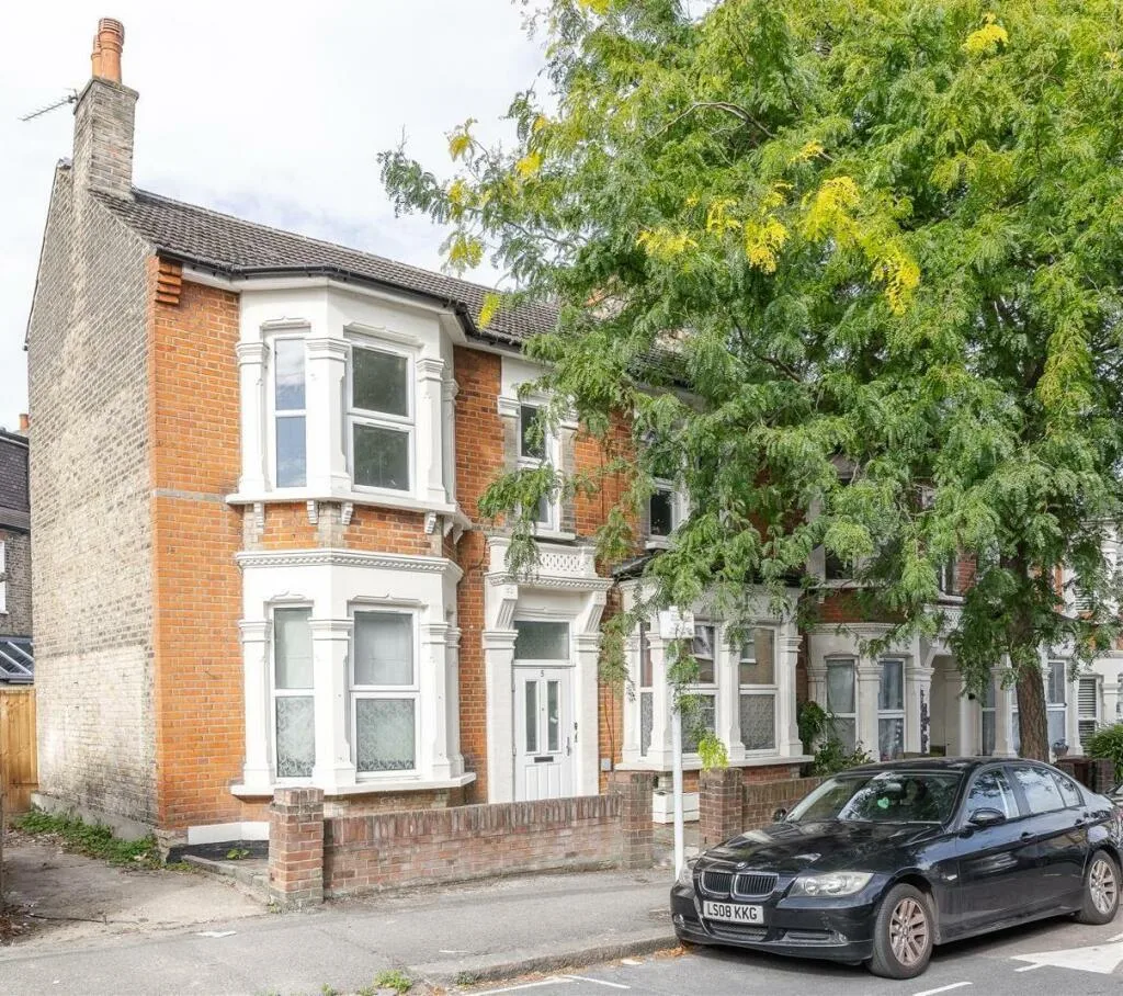 Flat Cavendish Drive in Greater London