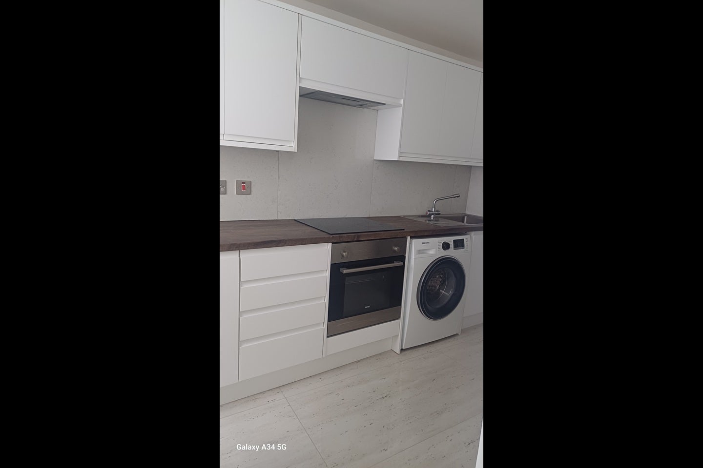 Room Warltersville Mansions in Greater London