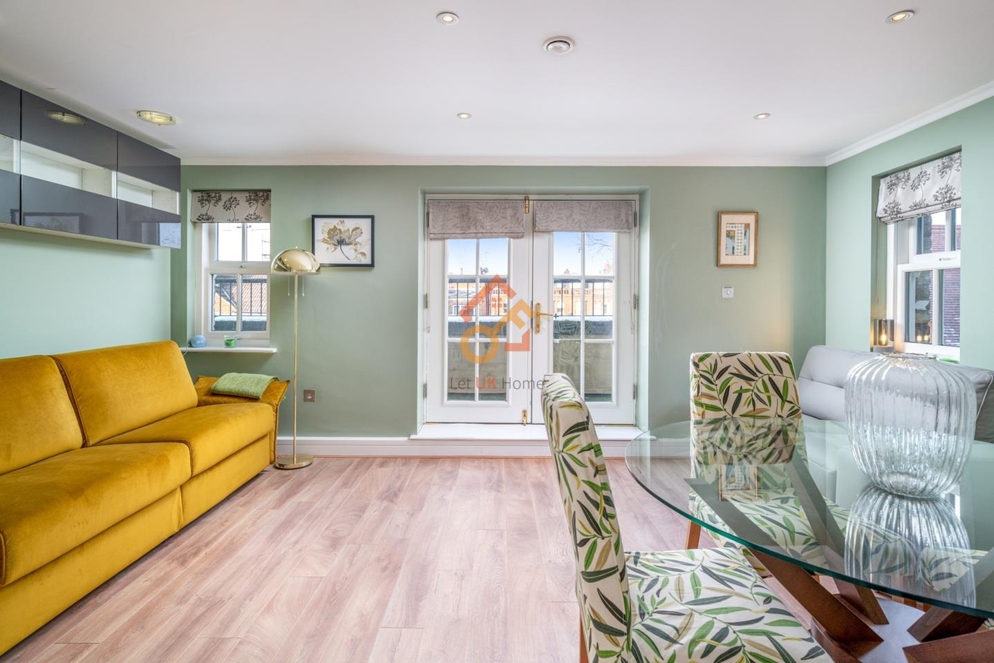 Flat Greyhound Road in London