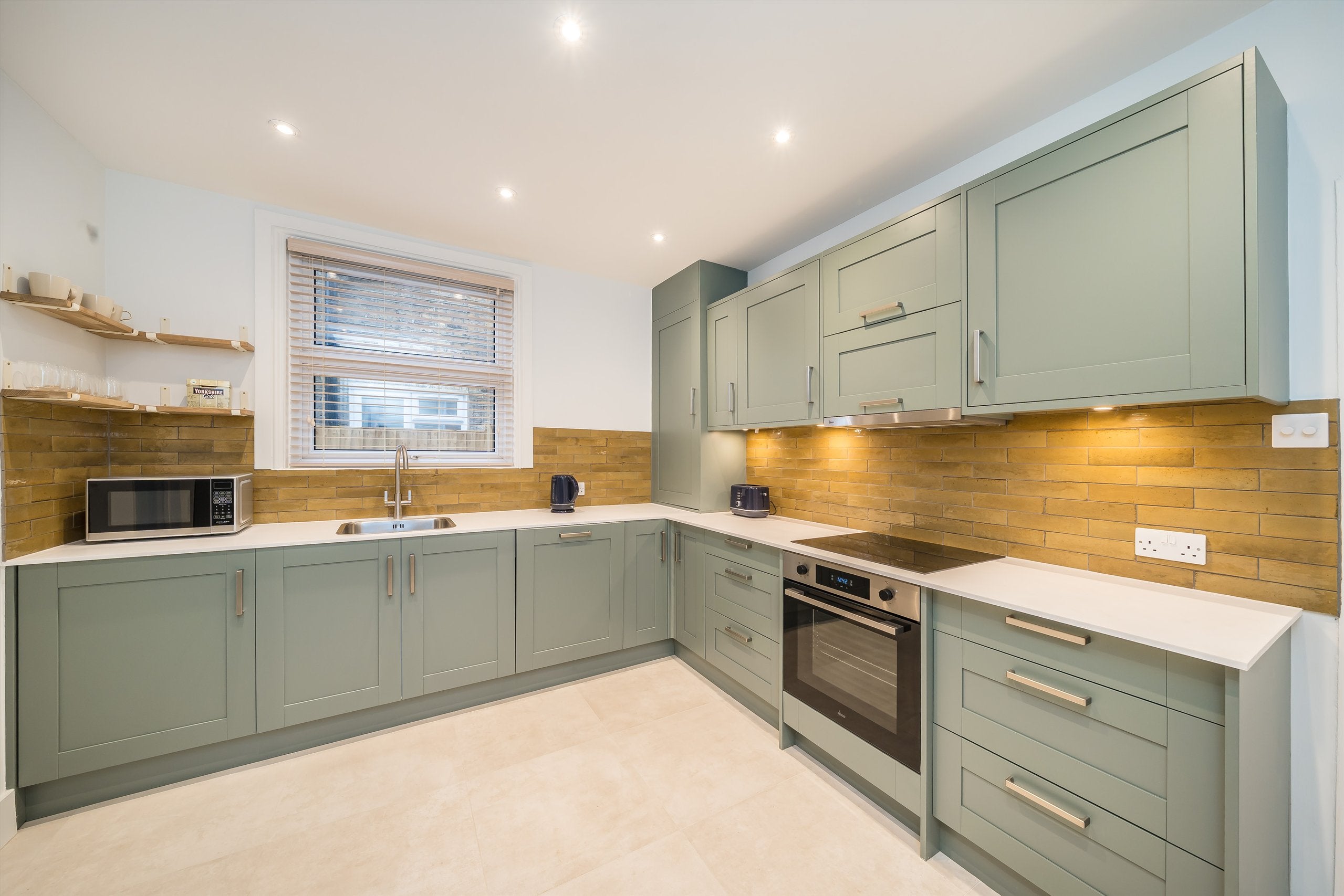 Flat Loubet Street in Greater London