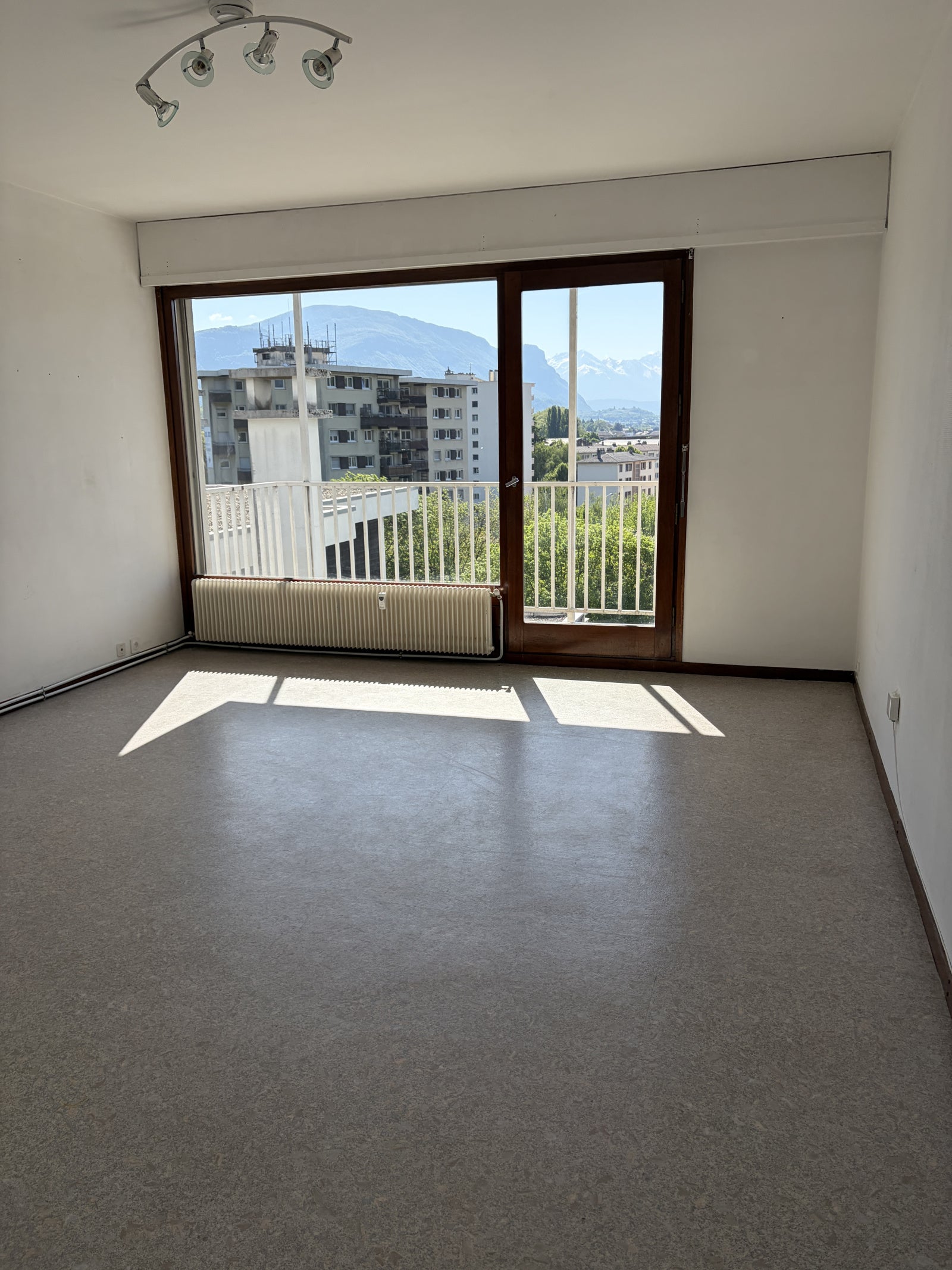 Flat Allée des Volières in Chambéry