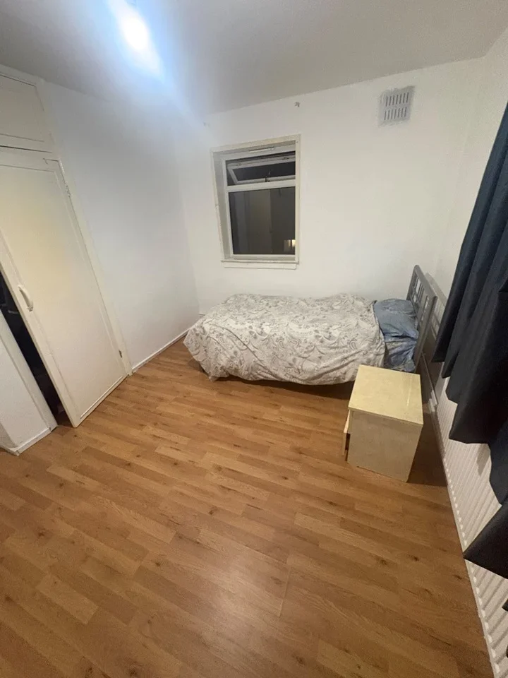 Room Rectory Road in Greater London