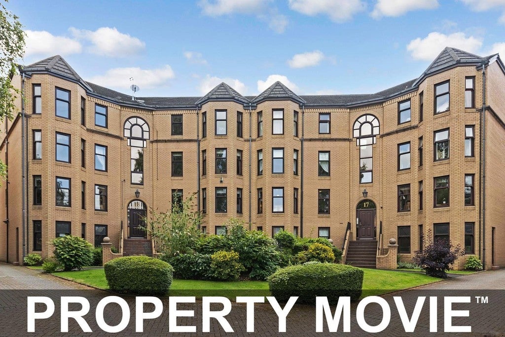 Flat Hughenden Gardens in Glasgow