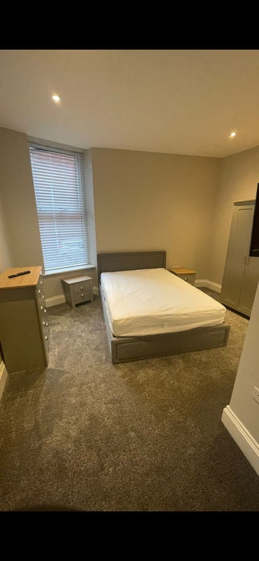 Room Balderstone Road in Preston