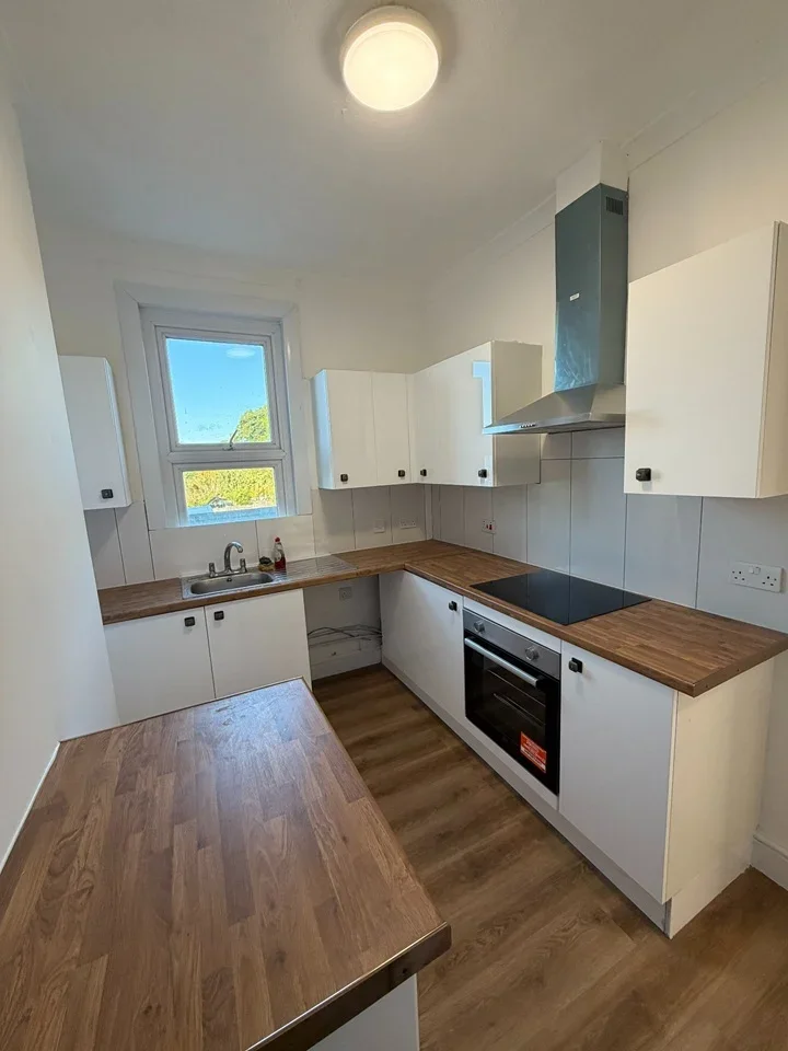 Flat Westmount Road in Greater London