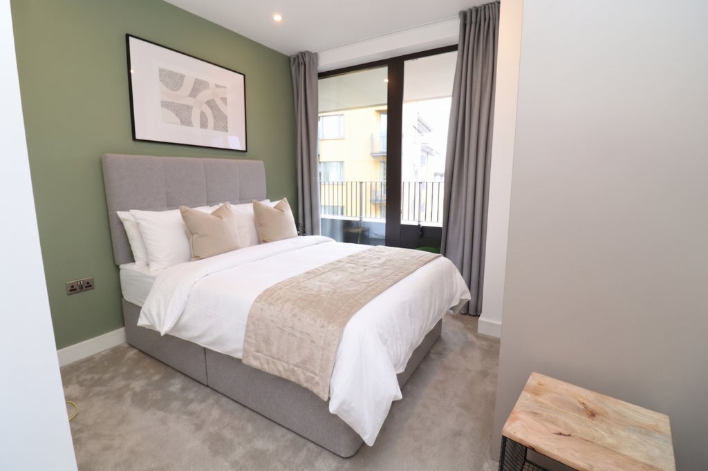 Room Globe Road in Greater London