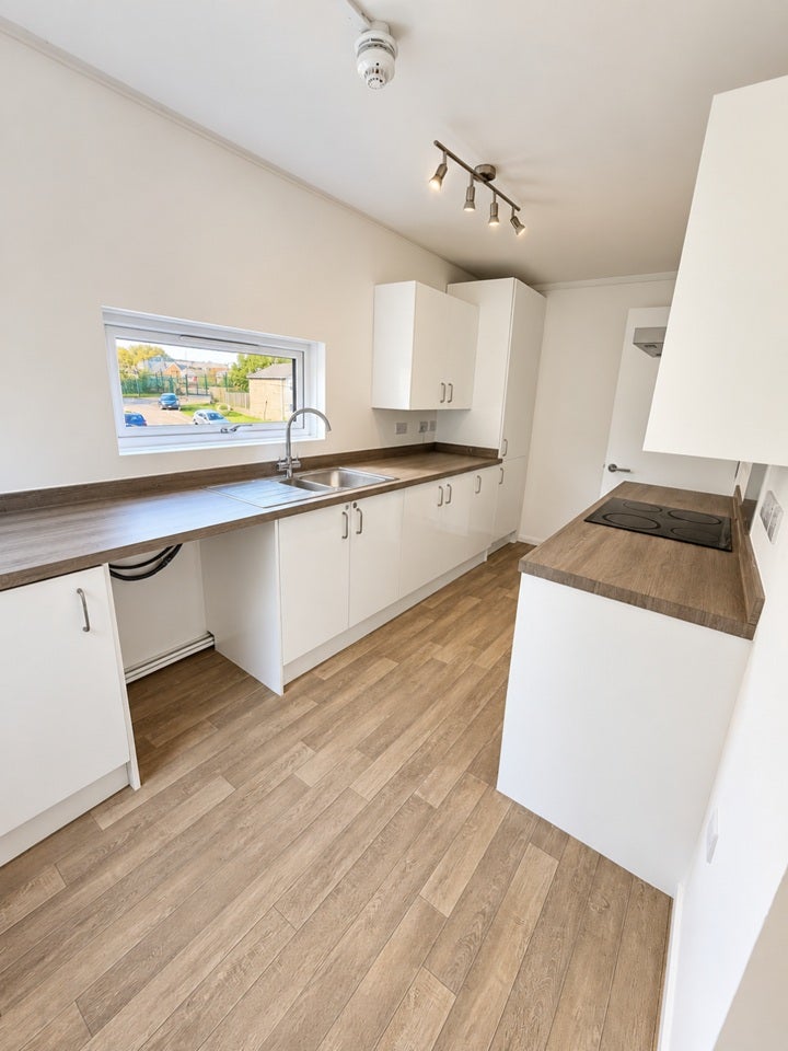 Flat Princess Mary Avenue in Gillingham