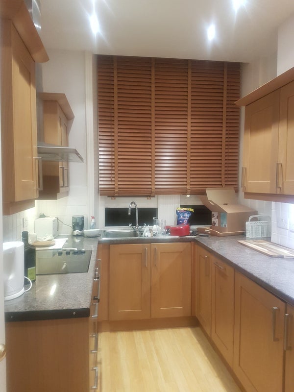 Room Charing Cross Road in City of Westminster