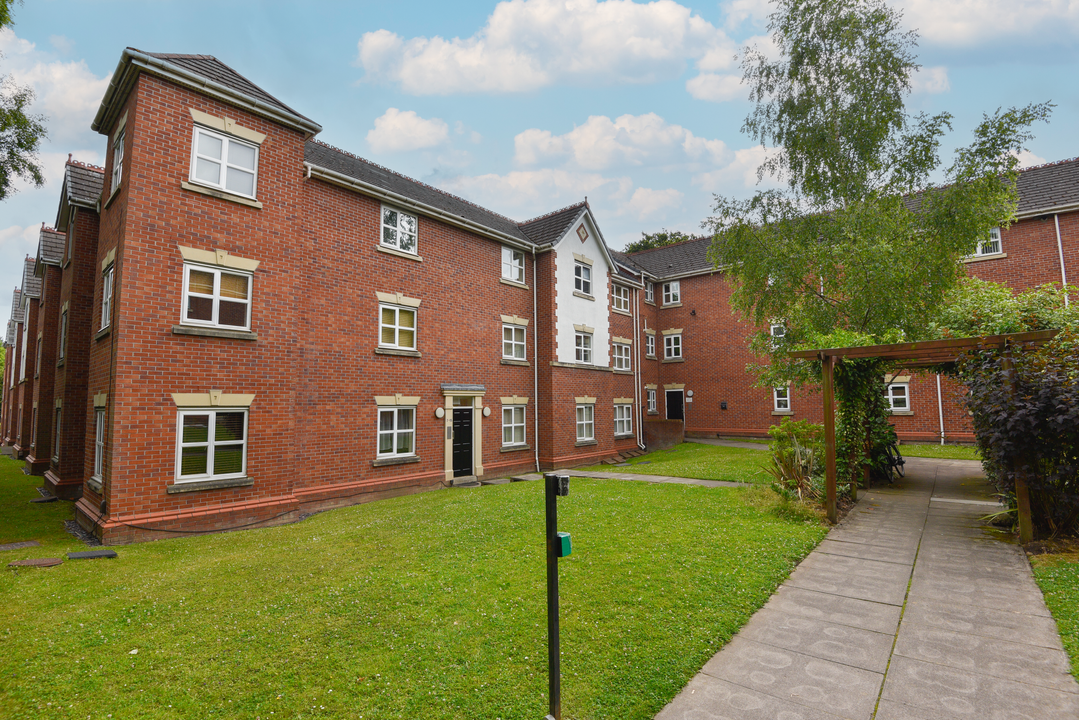 Flat Greenwood Road in Manchester