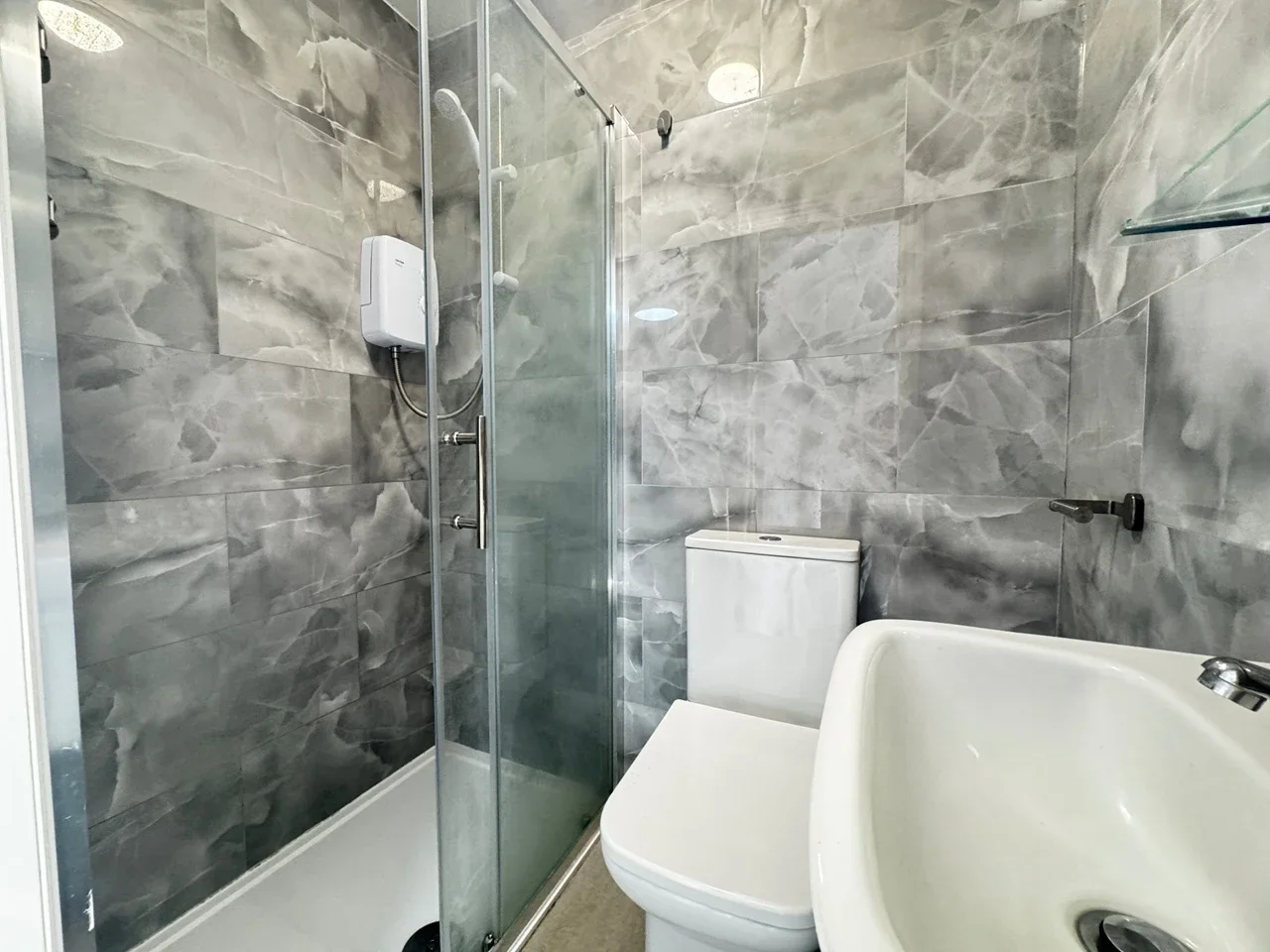 Flat Tamworth Lane in Greater London