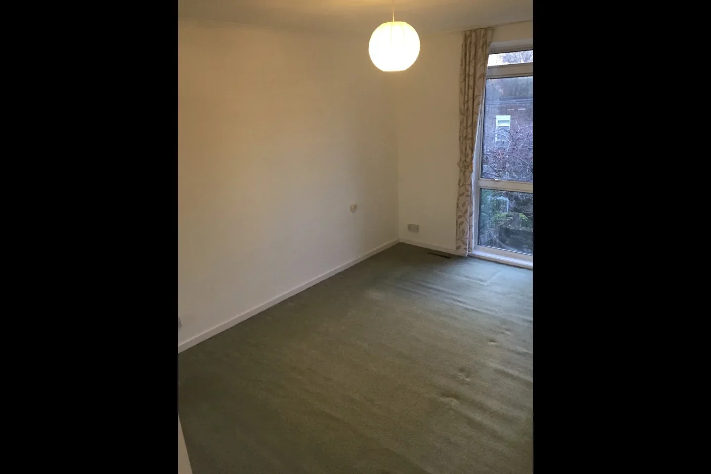House Hunters Way in Greater London