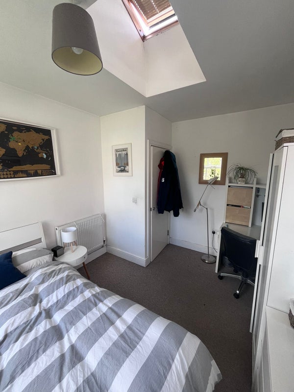 Room Grove Road in Bristol