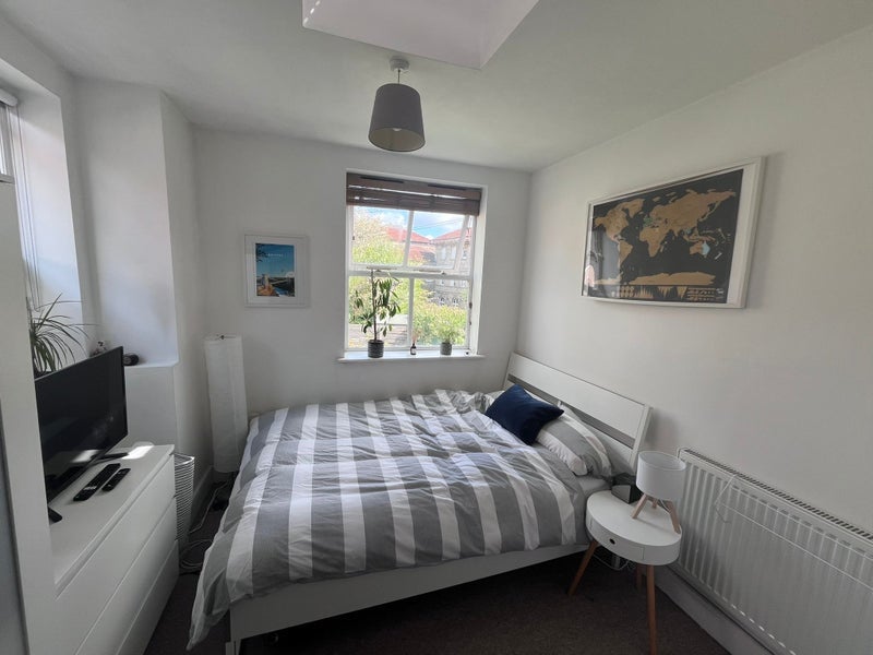 Room Grove Road in Bristol